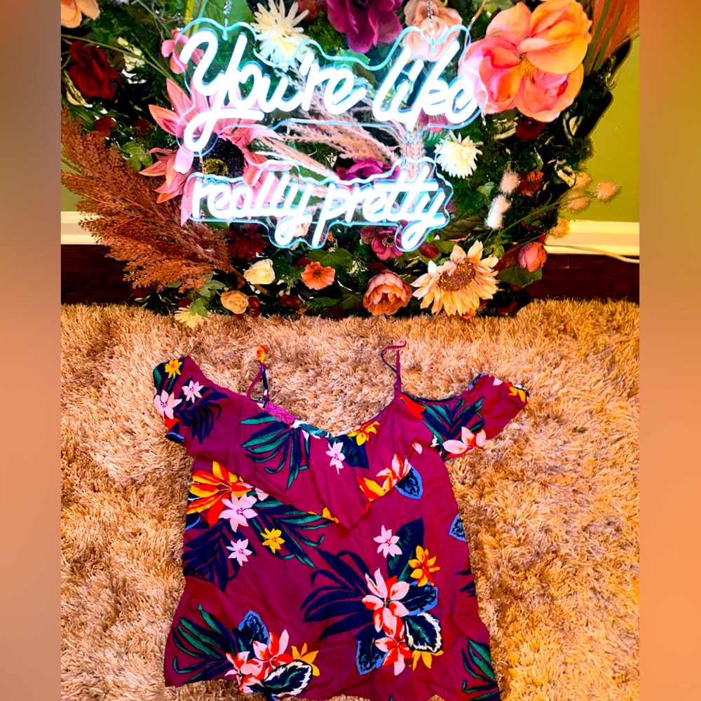 Old Navy Off the shoulder and spaghetti strap blouse